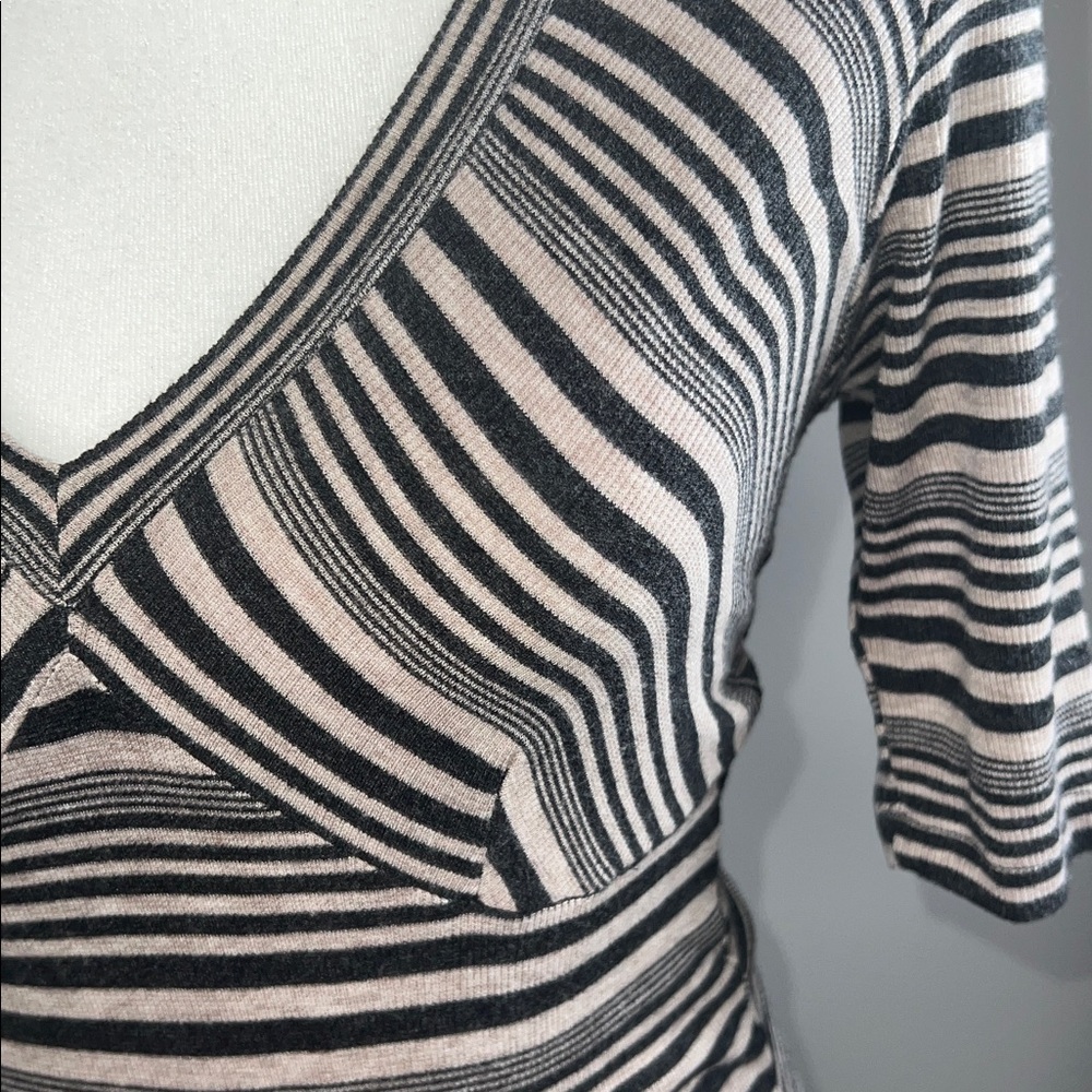 💖NWT HEATHER BY BORDEAUX VNECK MAXI DRESS IN HT.BLACK/HT HAZEL SIZE PETITE - Picture 10 of 12